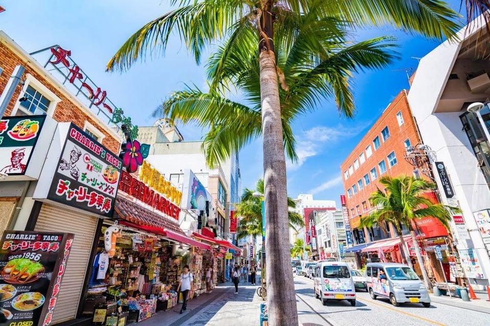 KOKUSAIDORI shopping street